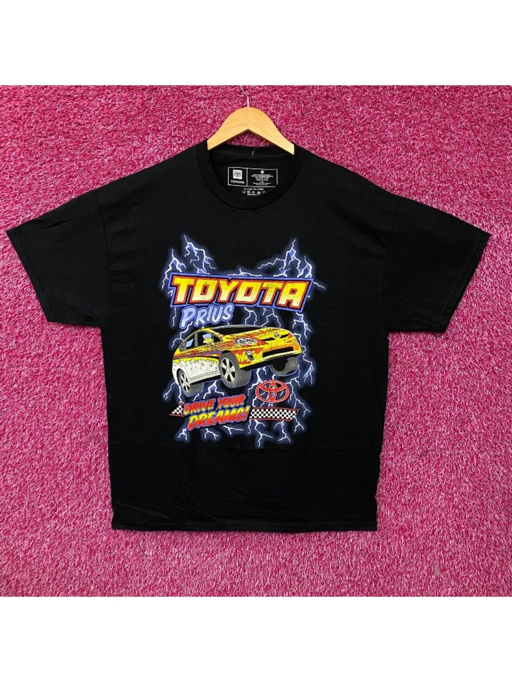 Toyota Prius "Drive Your Dreams" Graphic Tee XL
